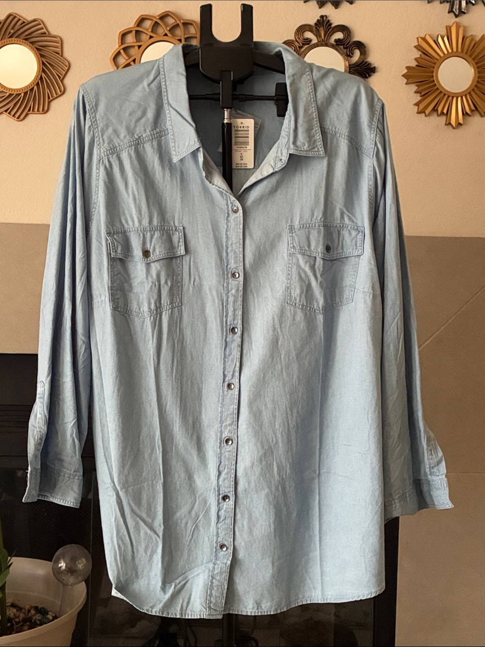 Torrid women’s Light denim la button down Shirt